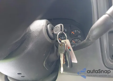 2004 Chevrolet Tahoe Ls из США, поврежденный, VIN 1GNEC13Z44J281790